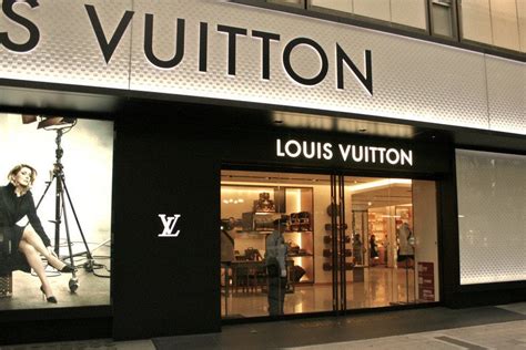 louis vuitton rome outlet|cheapest place to buy lv.